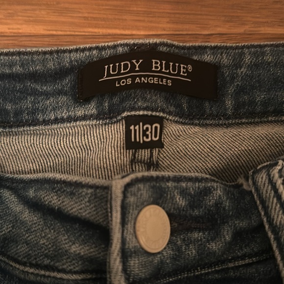 Judy Blue 88262 Light Wash High Waist Relaxed Fit Jeans Size 11/30 - Picture 2 of 7